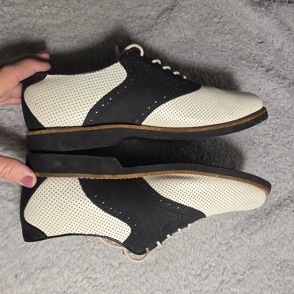 GH Bass Burlington Saddle Shoes Black White Perforated Leather Men 12D Excellent